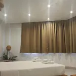 White Corner 4*