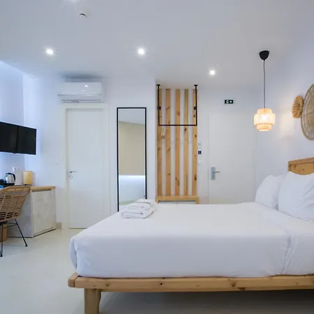 White Corner Aparthotel