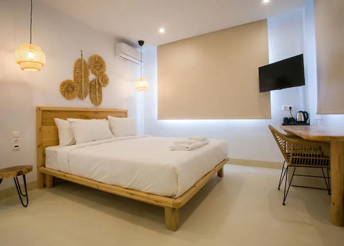 White Corner Aparthotel