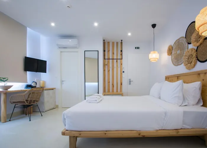 White Corner Aparthotel